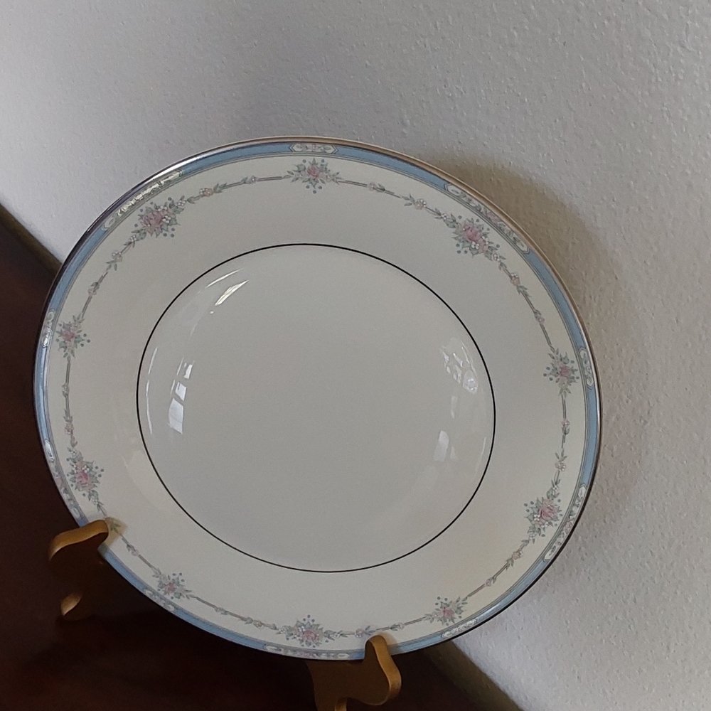 Royal Doulton Elegant Dinner Plate " Lisa " H5154 Set Of‎ Two (2) - Picture 7 of 7